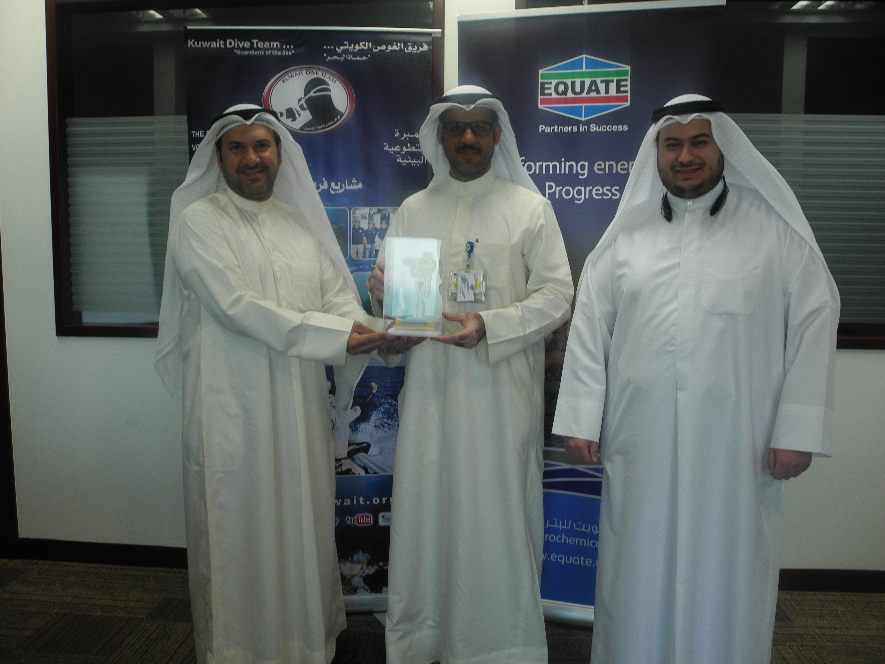 EQUATE sponsors Kuwait Dive Team’s project to protect coral reefs